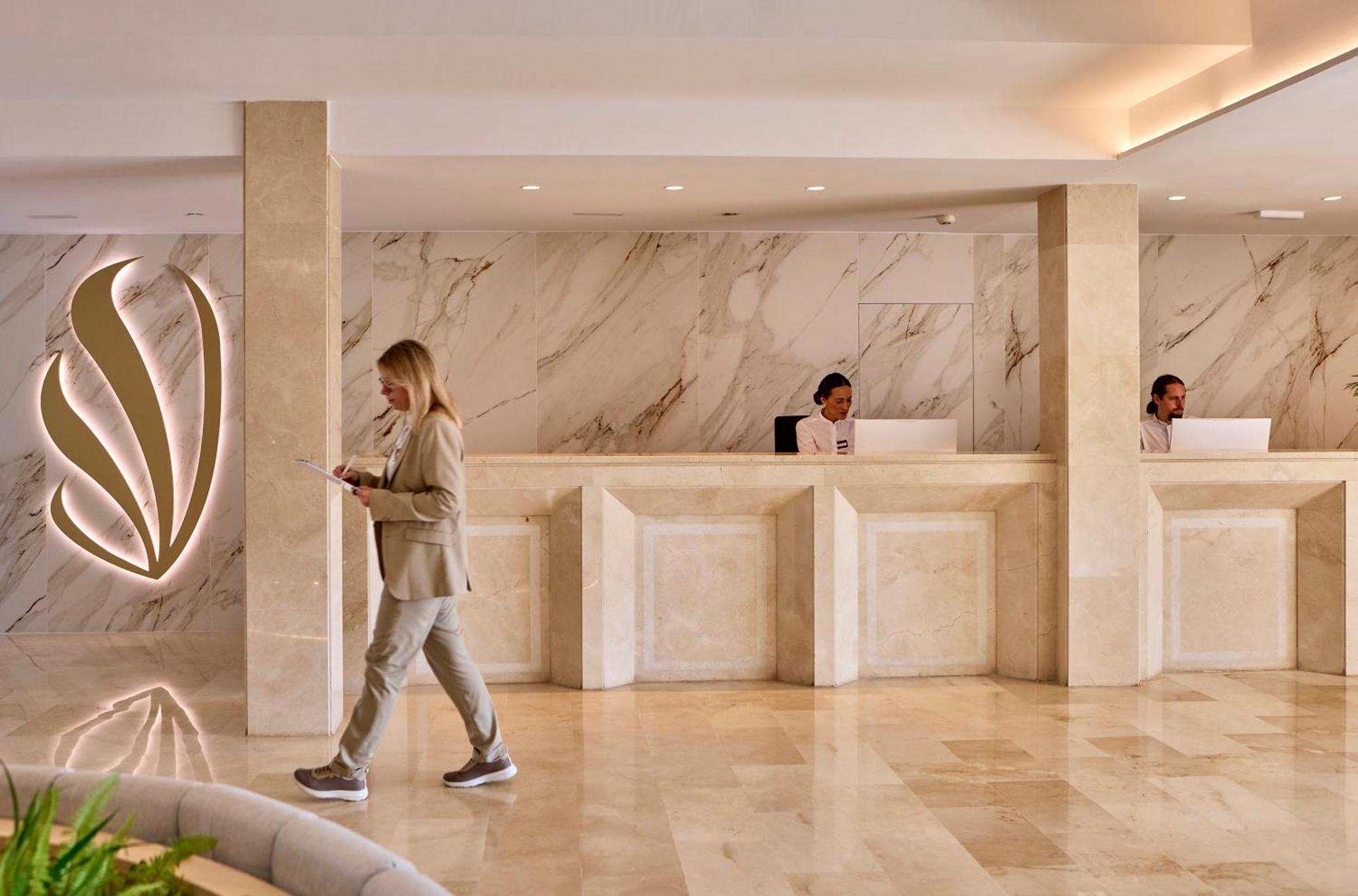 Universal Grand Leon & Spa Colonia de Sant Jordi Екстериор снимка