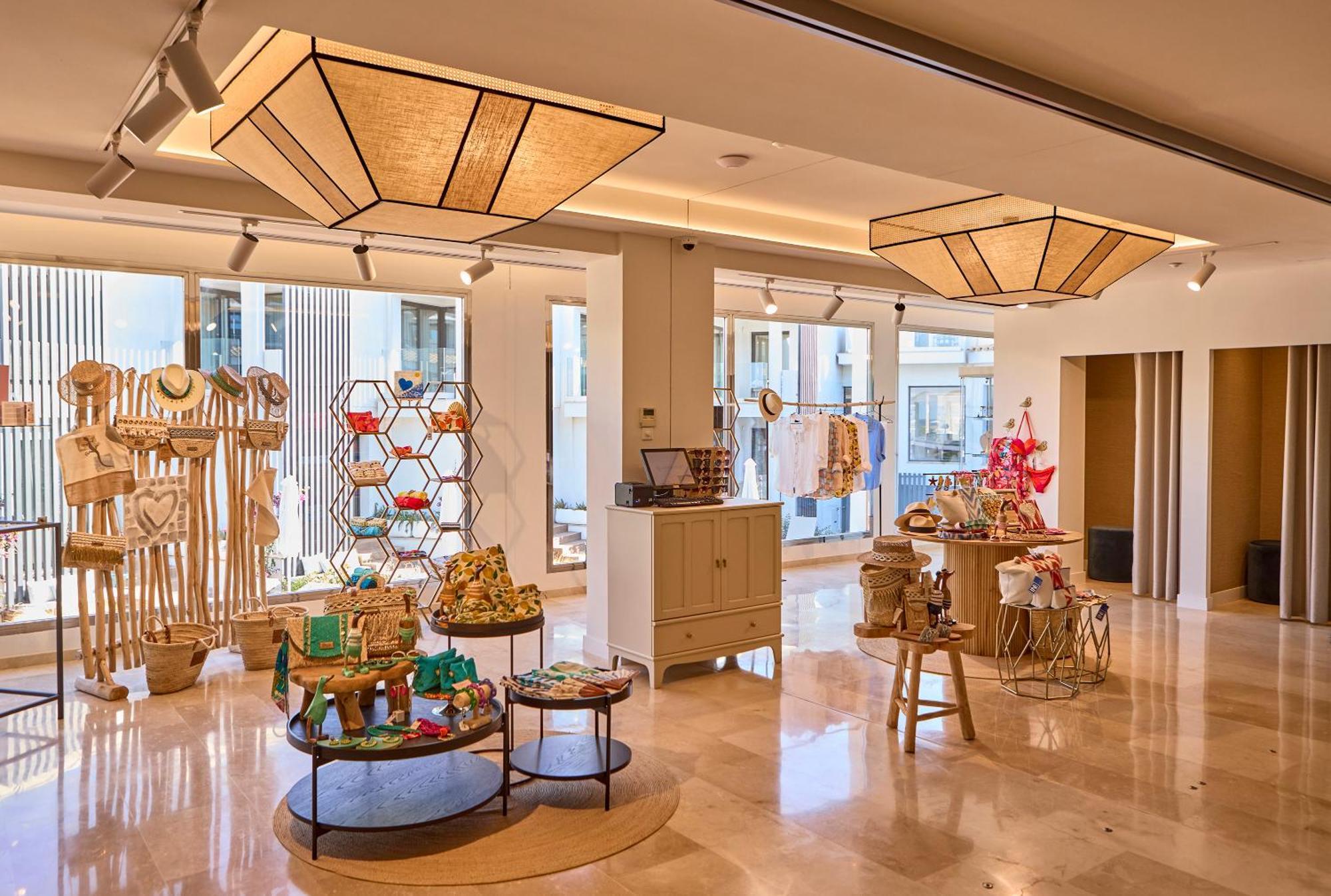 Universal Grand Leon & Spa Colonia de Sant Jordi Екстериор снимка
