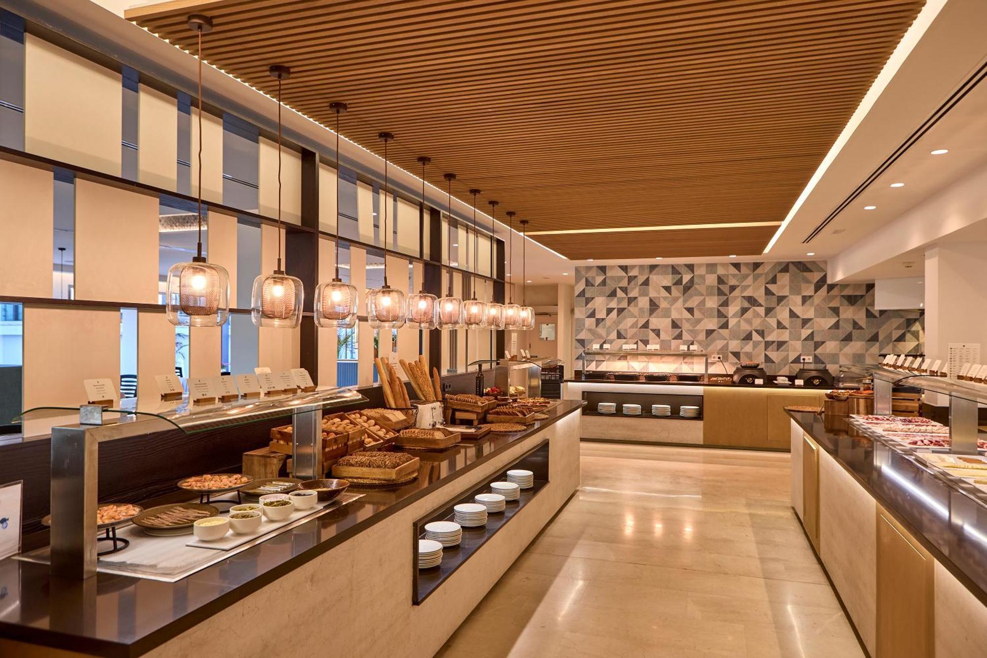 Universal Grand Leon & Spa Colonia de Sant Jordi Екстериор снимка
